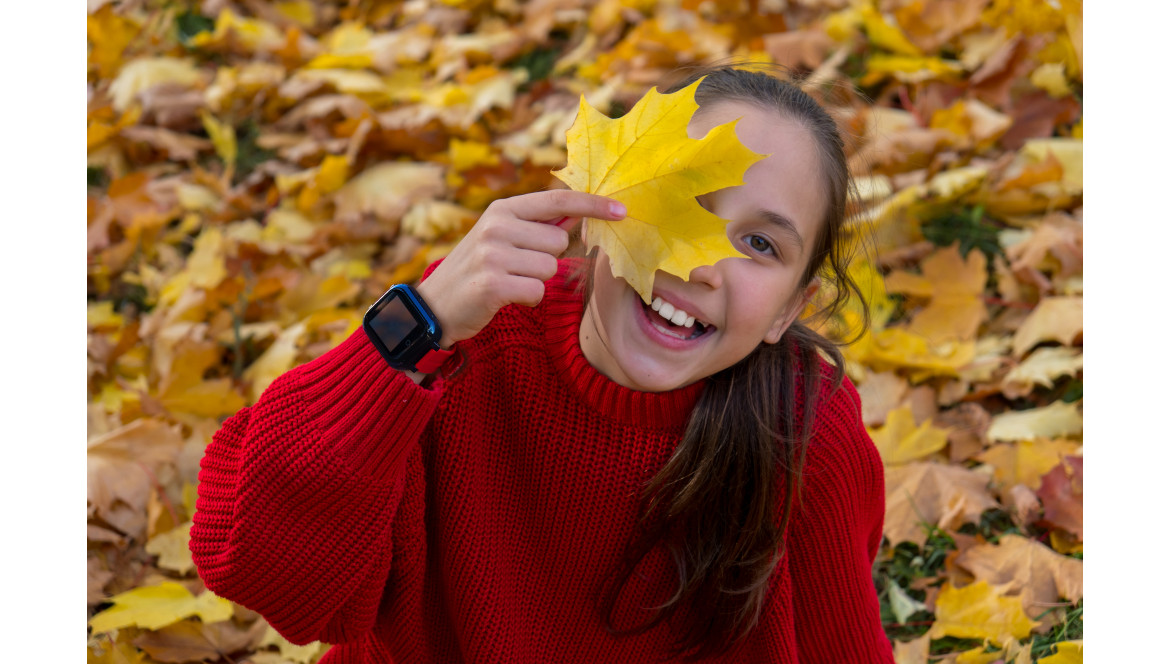 Halloween, balades, soirées entre copains : et si la montre connectée devenait votre alliée ?